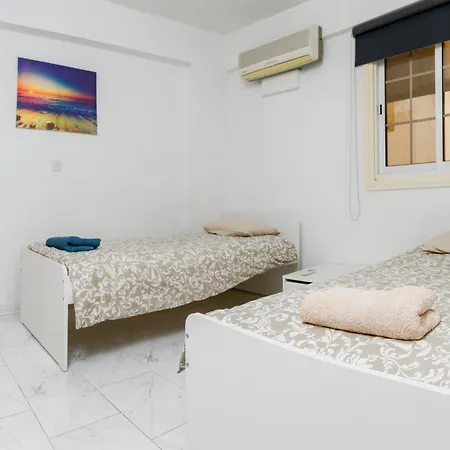 Julian 2 Bed * Lárnaka